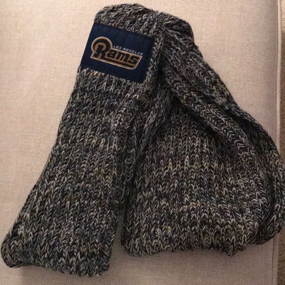 LA RAMS Infinity Scarf - Picture 1 of 4
